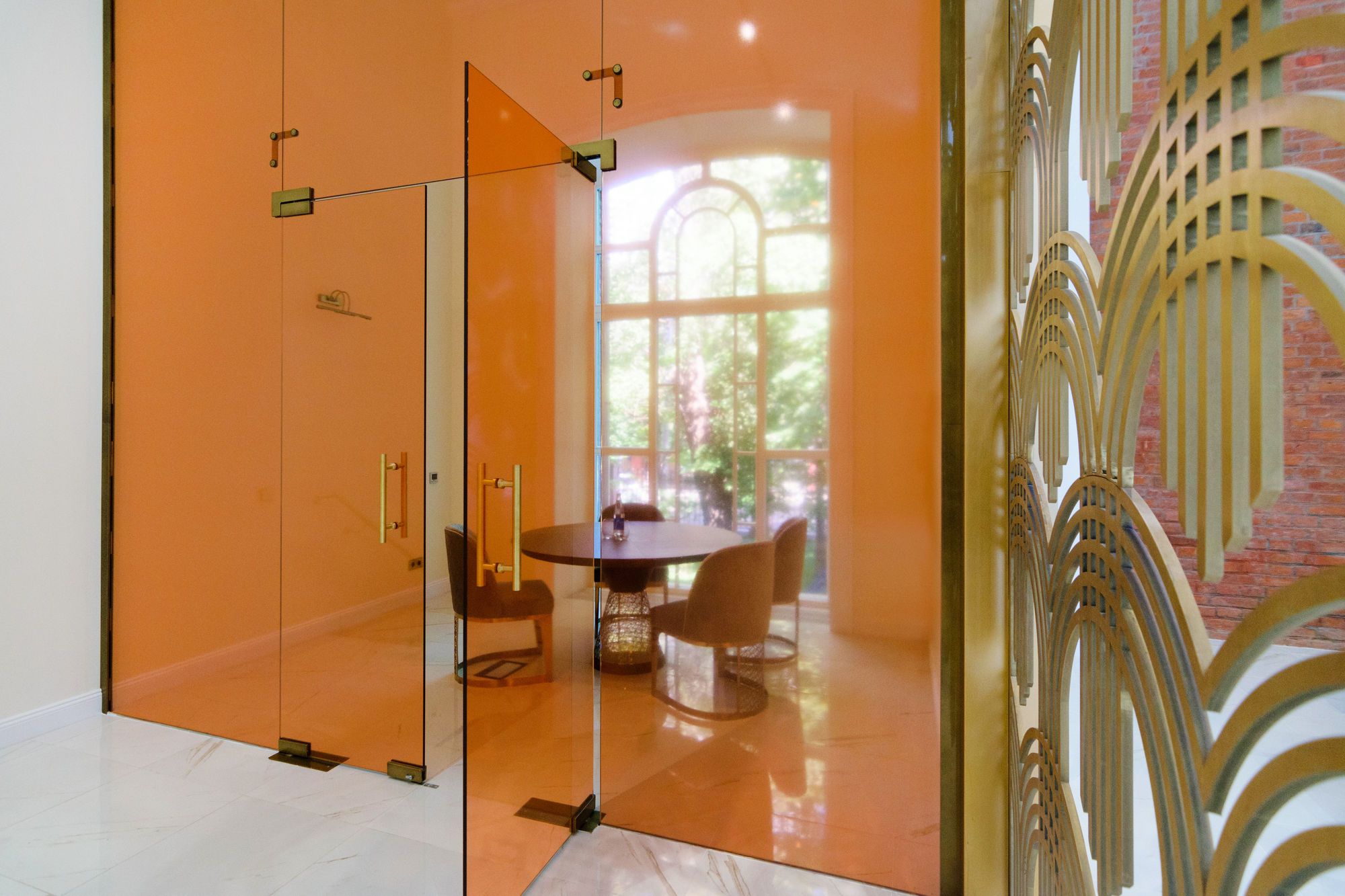 Фото Суцільноскляні двері