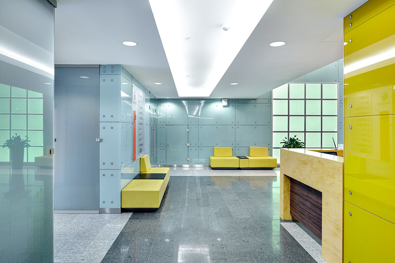 Фото Облицювання склом