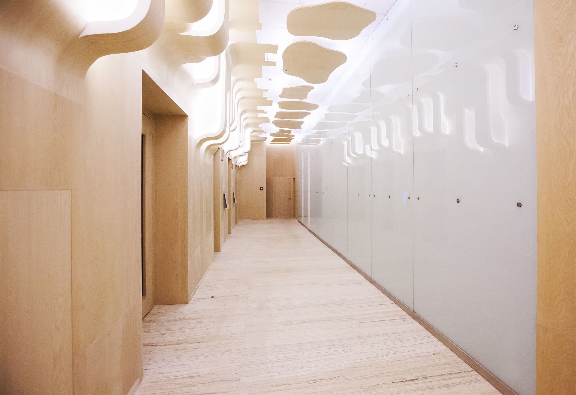 Фото Облицювання склом