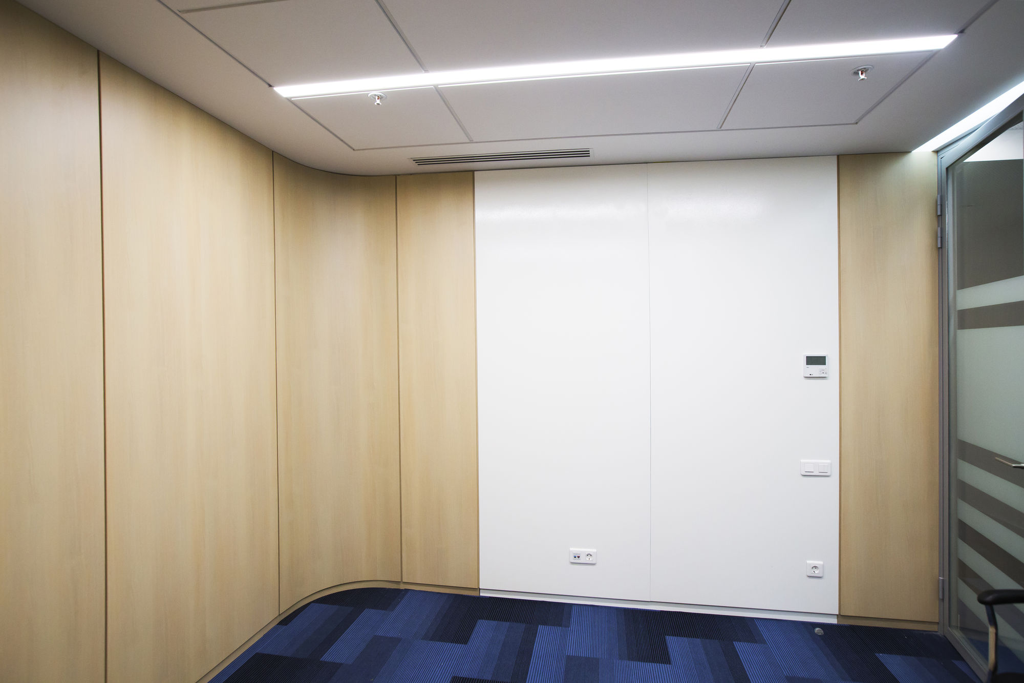 Фото Облицювання склом