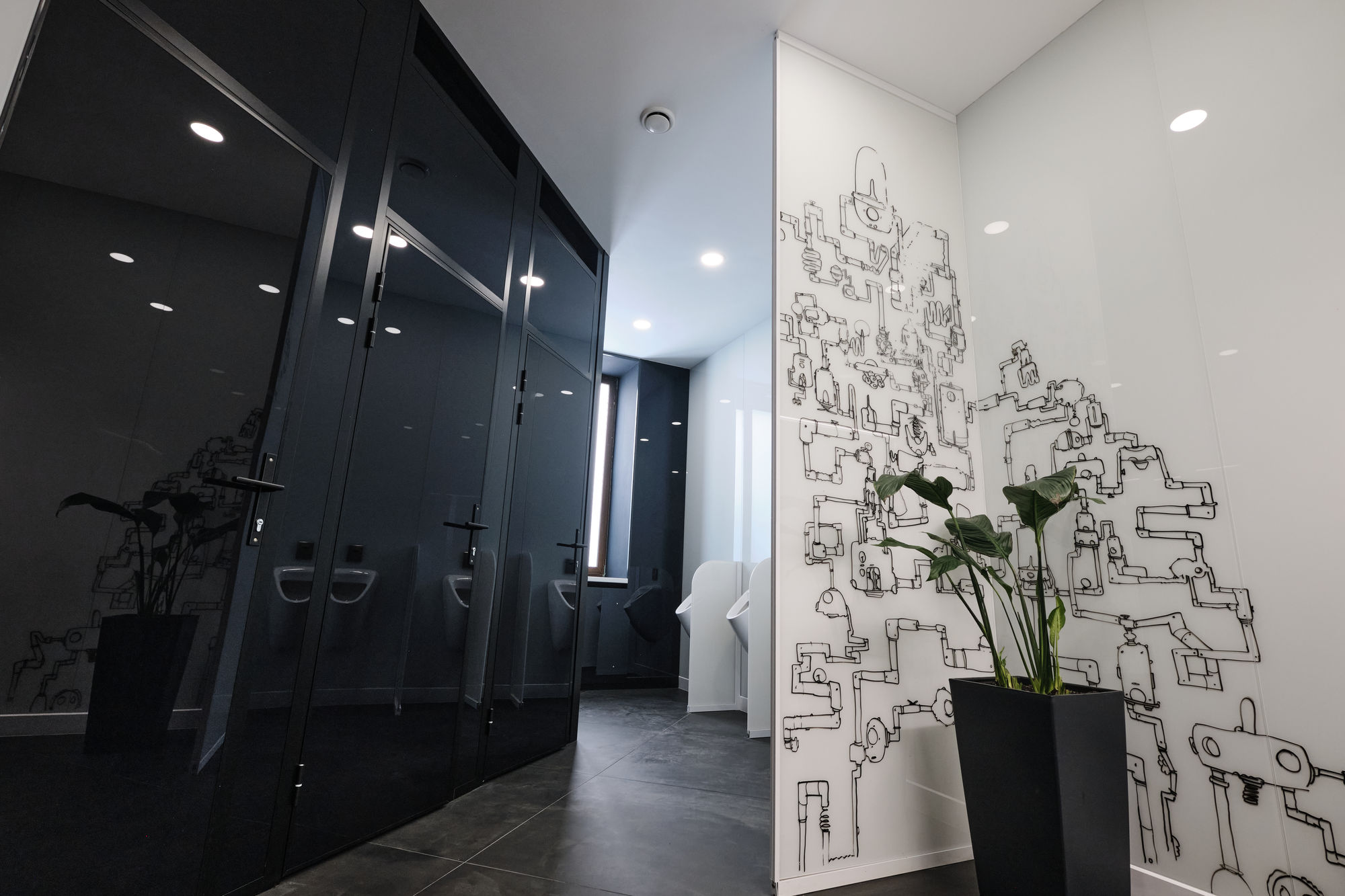 Фото Сантехнічні перегородки