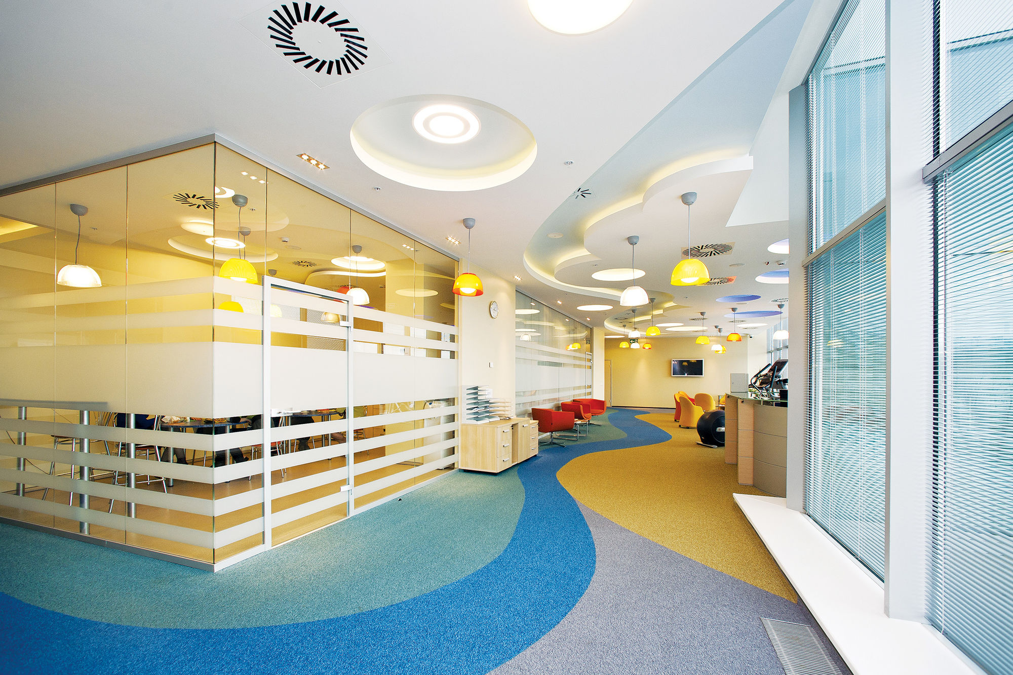 Фото Суцільноскляні перегородки NAYADA-Crystal