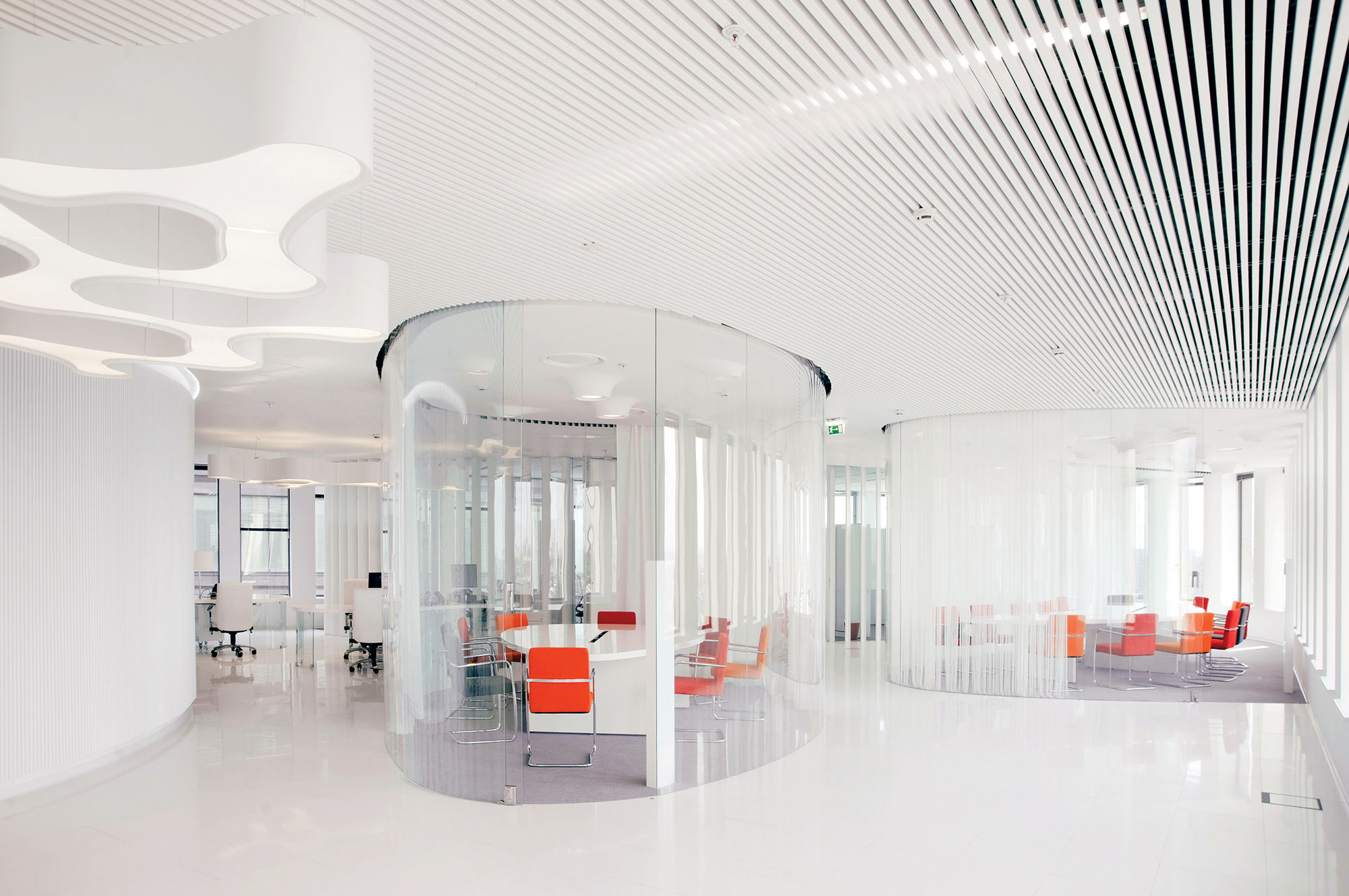 Фото Суцільноскляні перегородки NAYADA-Crystal