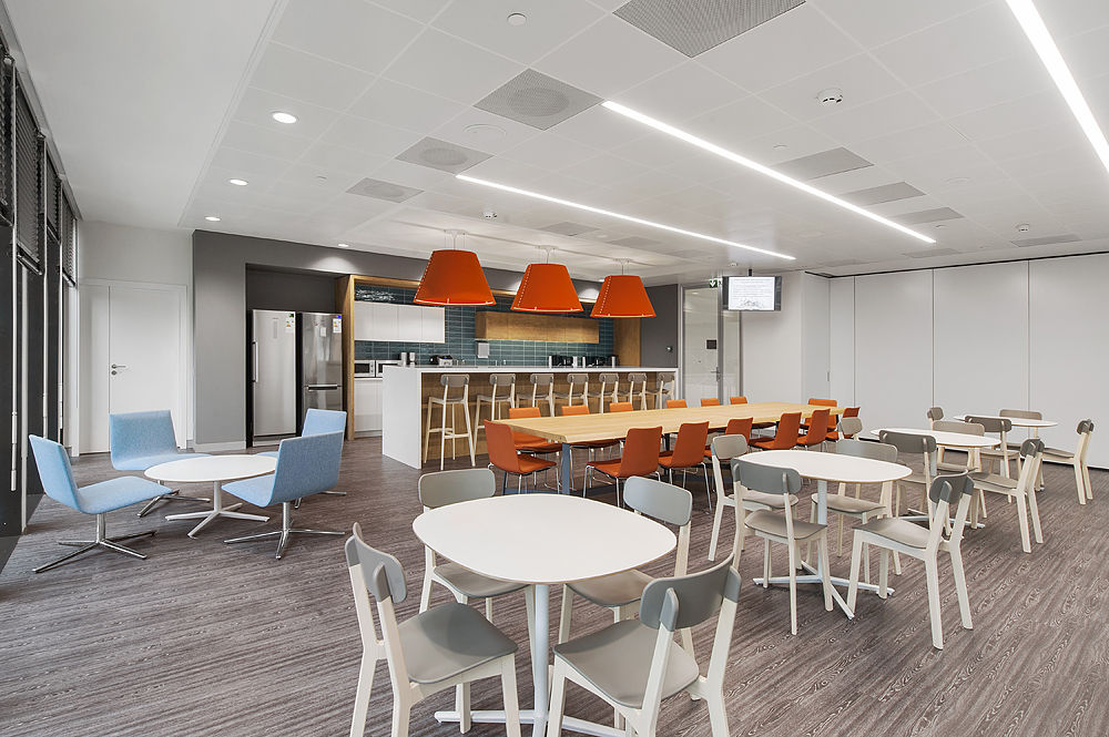 Фото Розсувні перегородки NAYADA Hufcor