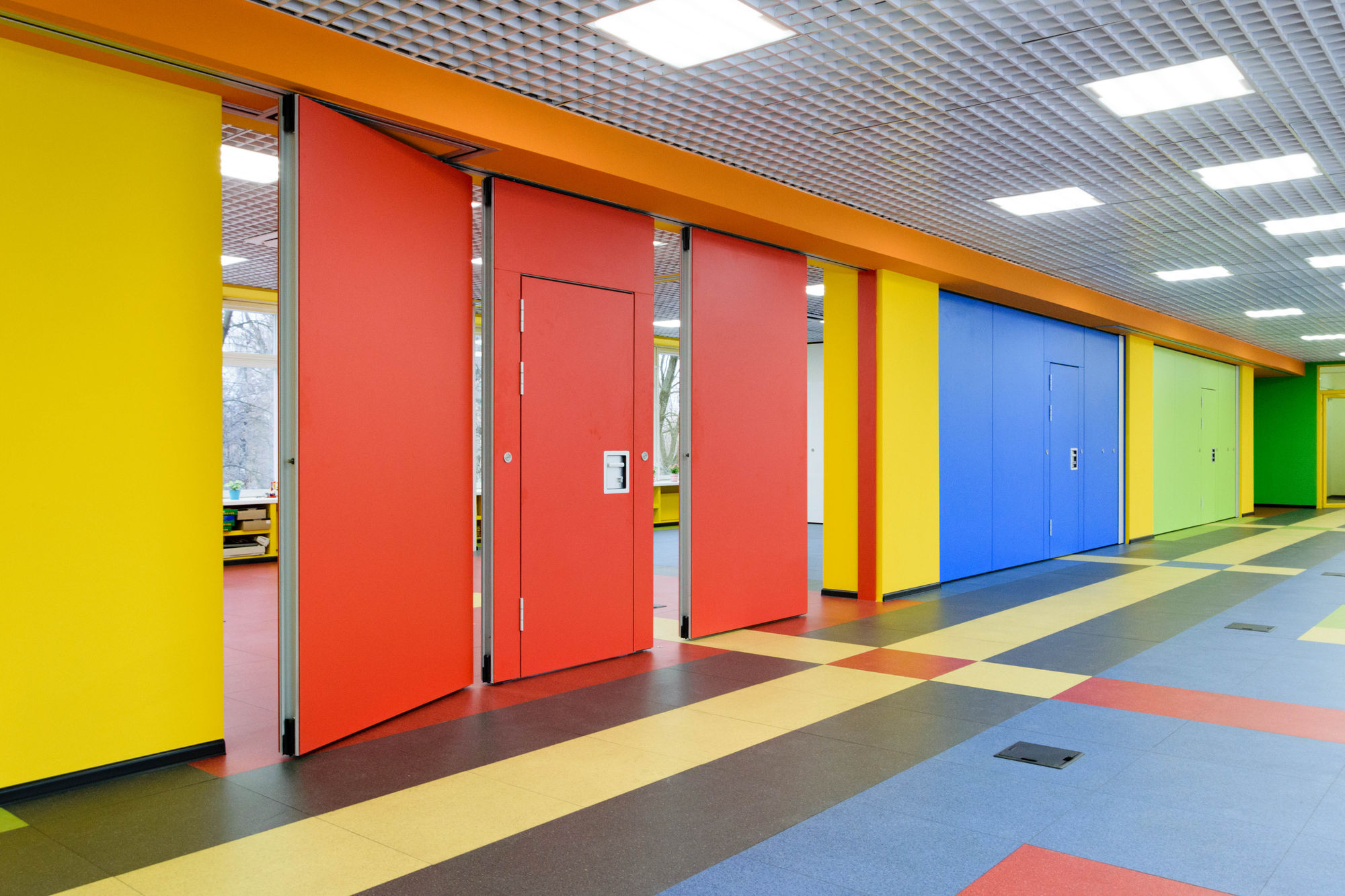 Фото Розсувні перегородки NAYADA Hufcor