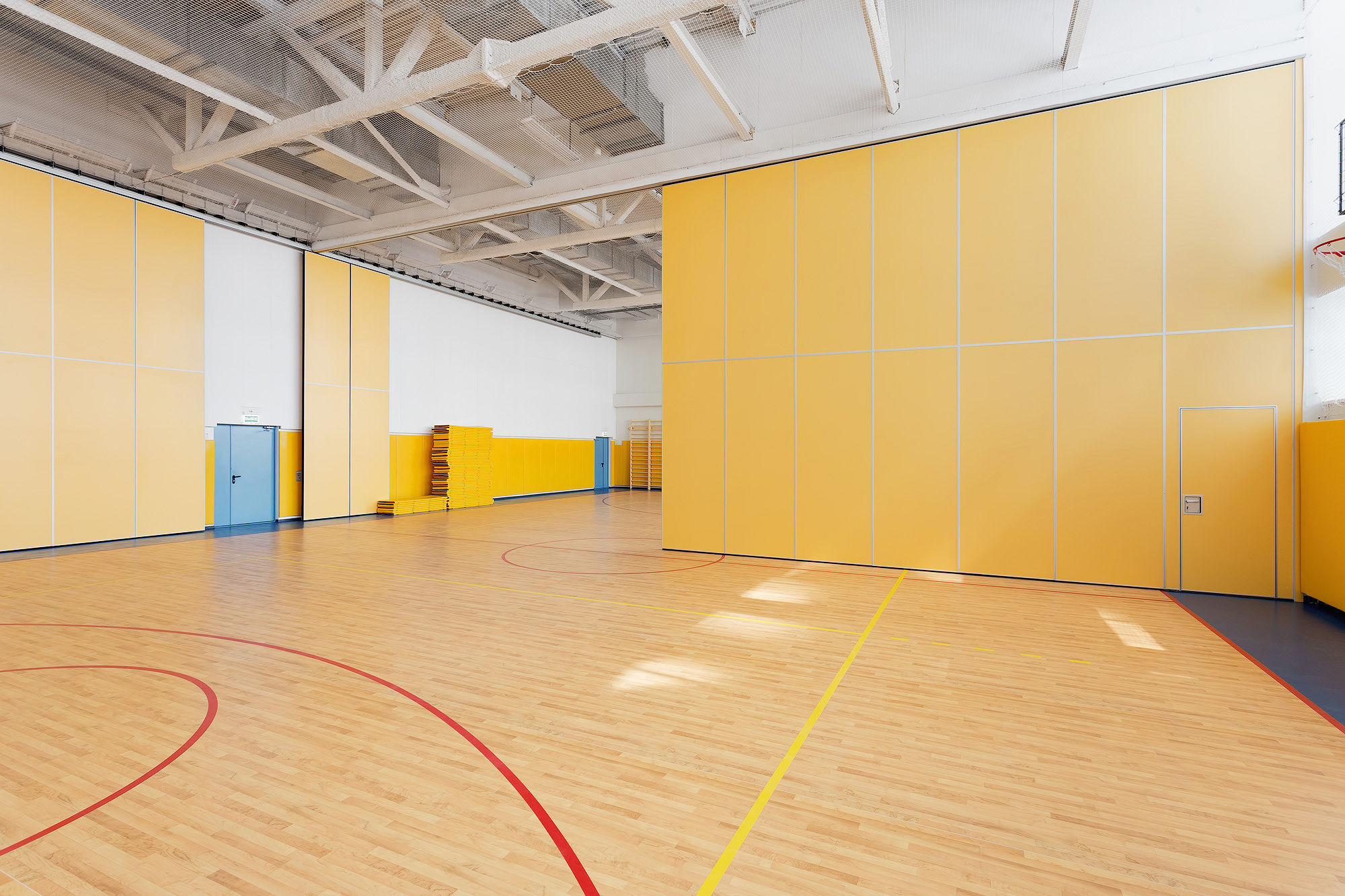 Фото Розсувні перегородки NAYADA Hufcor