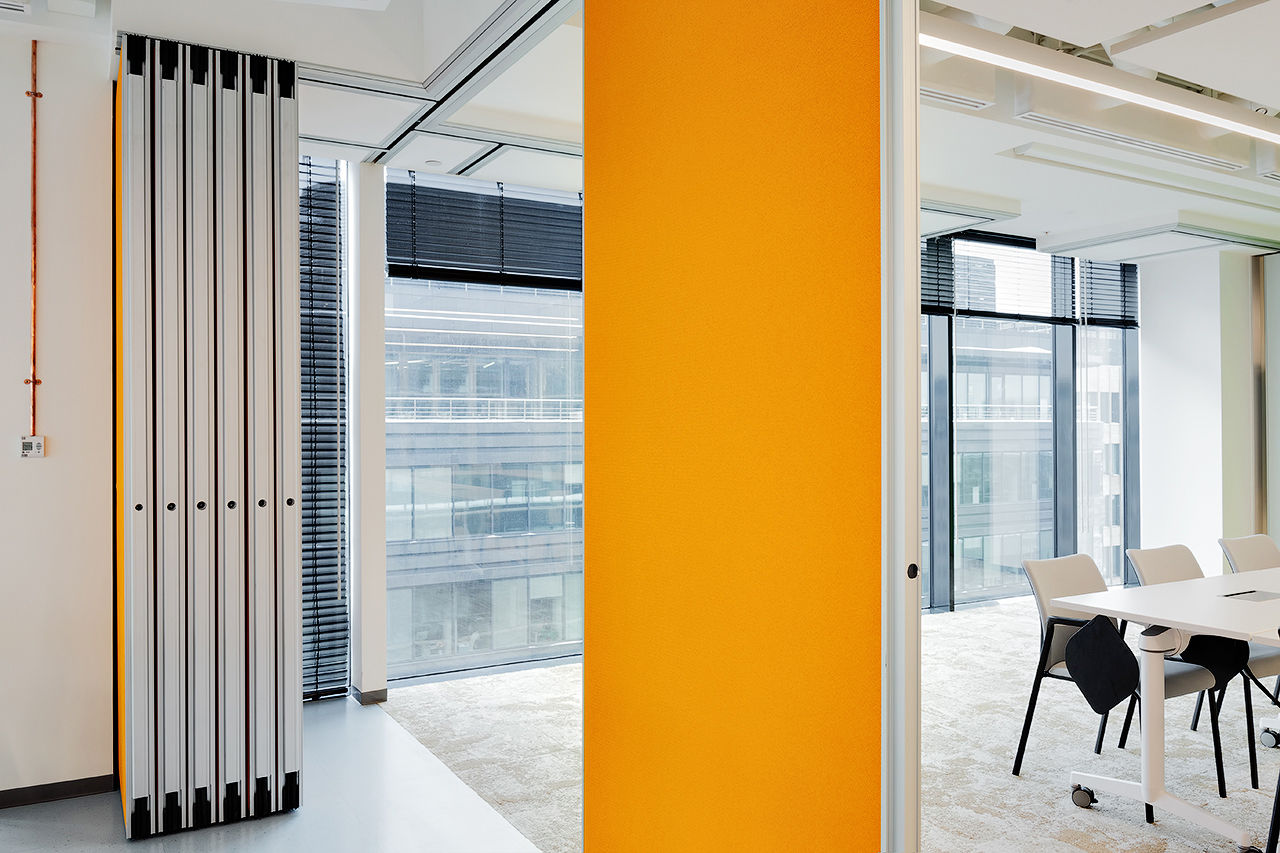 Фото Розсувні перегородки NAYADA Hufcor