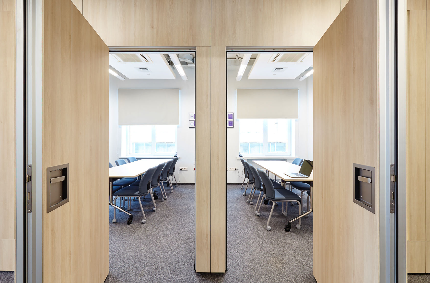 Фото Розсувні перегородки NAYADA Hufcor