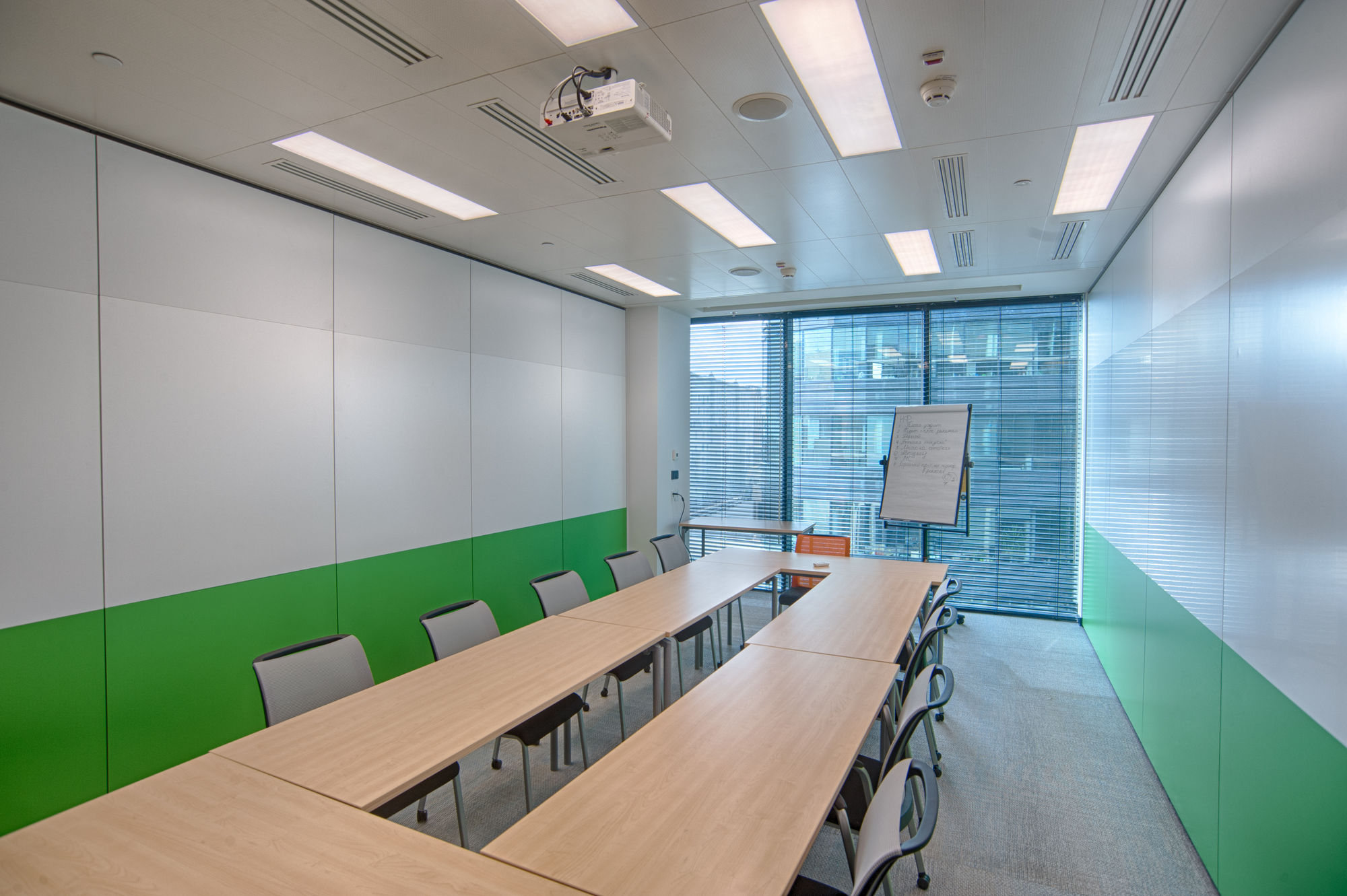 Фото Розсувні перегородки NAYADA Hufcor