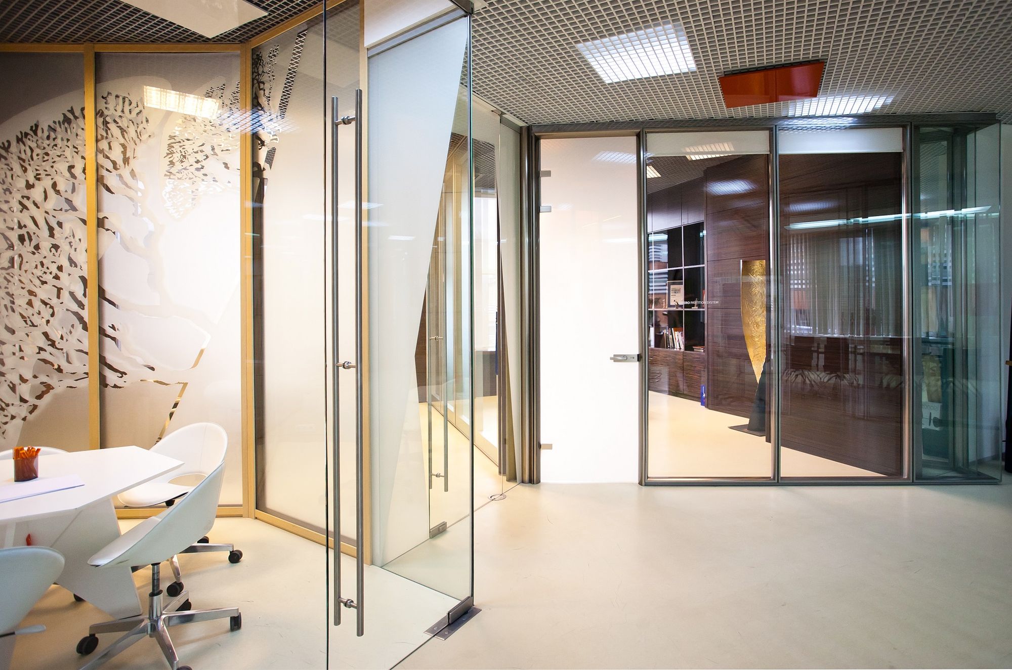 Фото Скло зі змінною прозорістю NAYADA SmartGlass