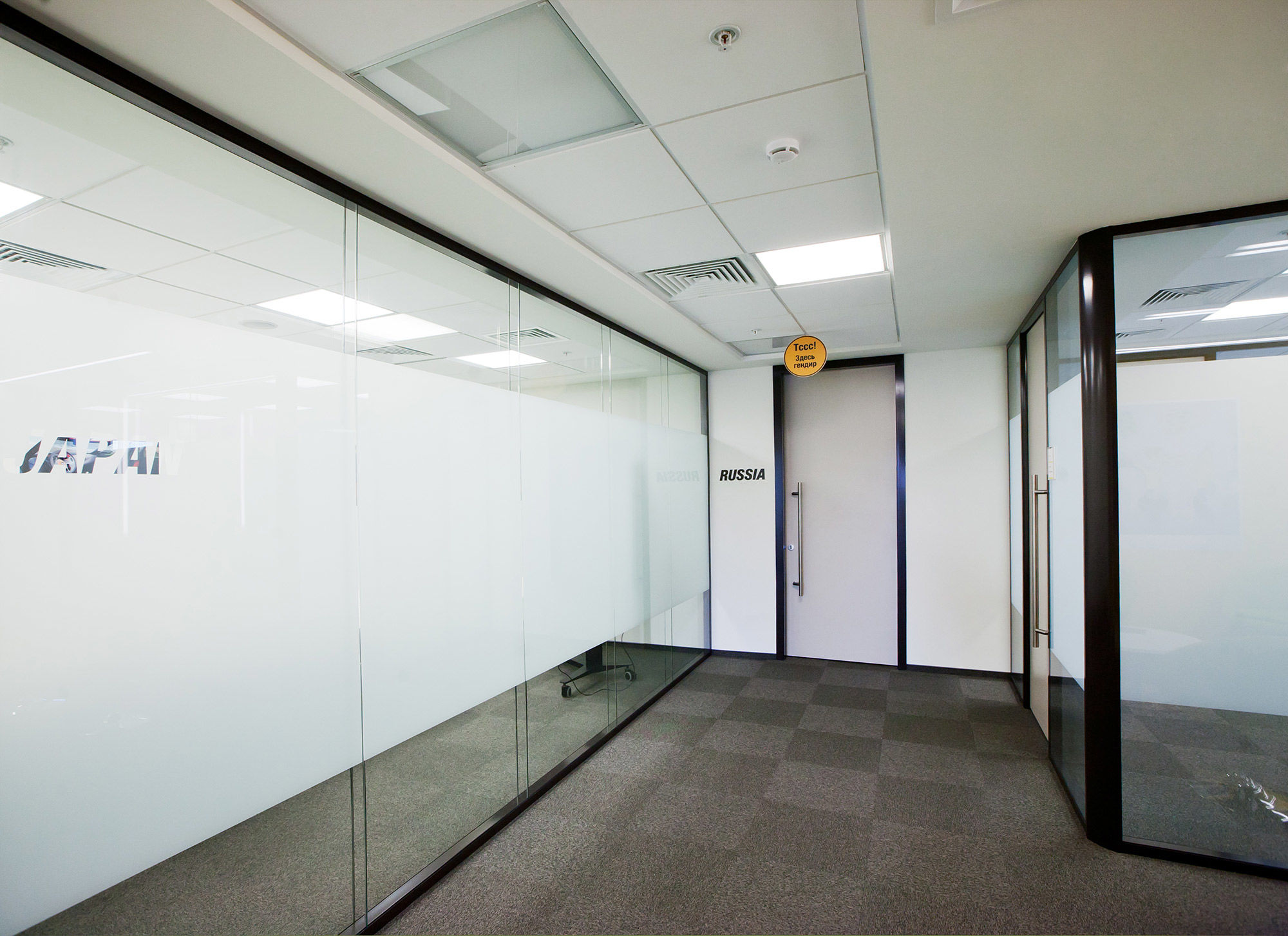 Фото Ламіновані двері