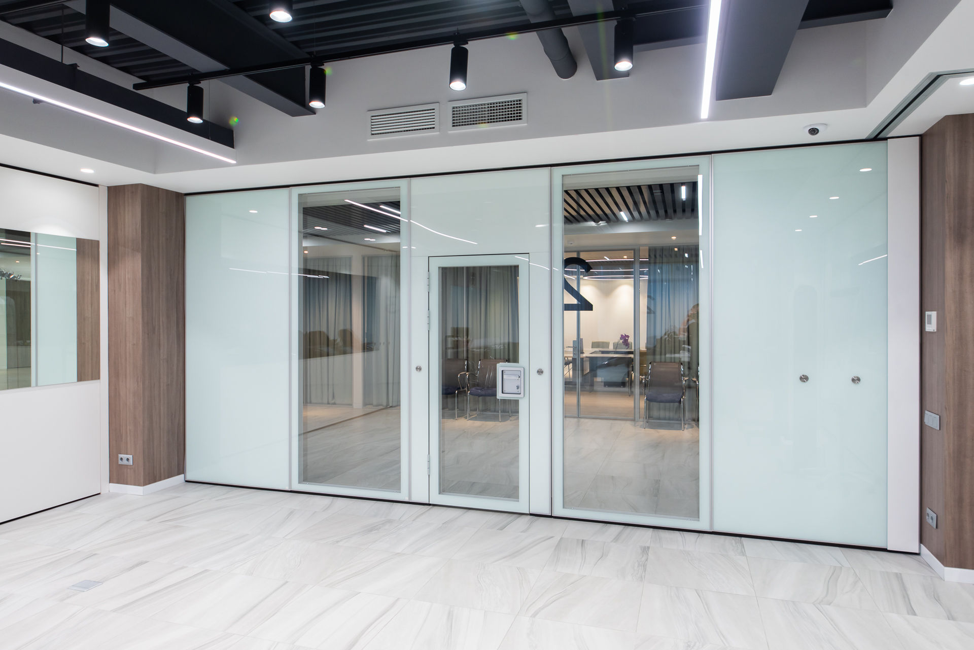 Фото Перегородки NAYADA Hufcor moVista