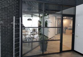 NAYADA-Standart в проекті Ефектний дизайн для стильного офіса найбільшого будівельного холдингу Kesz.