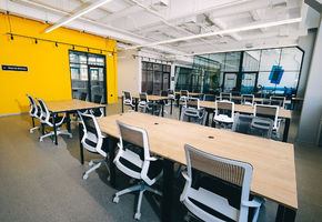 NAYADA-Standart в проекті Компанія NAYADA оформила простір нового офісу сучасного співтовариства відбулися стартап-основатетелей - LIFT99 в м.Київ.